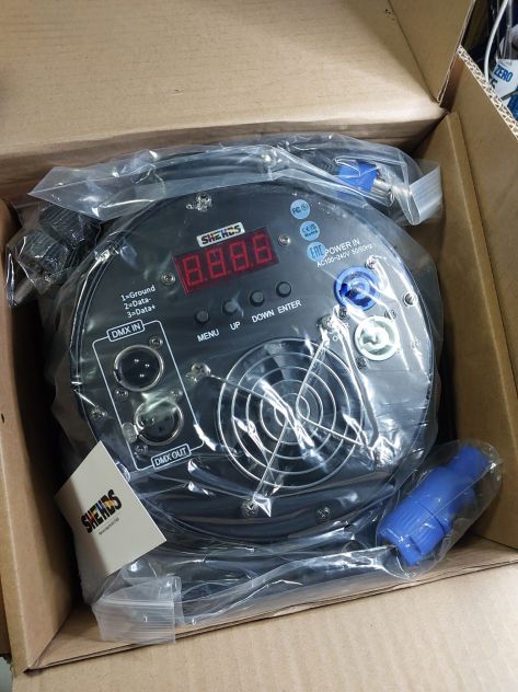kit completo da 4 PAR LED SHEHDS professionali da 18x18W RGBW, NUOVI, mai usati - Foto 7