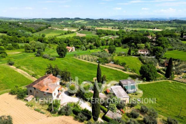 Rustico / Casale di 1000 m² con più di 5 locali e box auto in vendita a Sarteano - Foto 9
