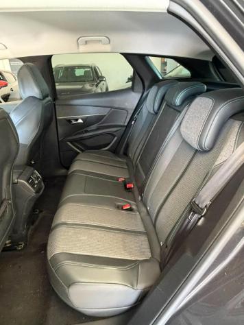 PEUGEOT - 3008 - Hybrid 225 e-EAT8 Allure Pack - Foto 8