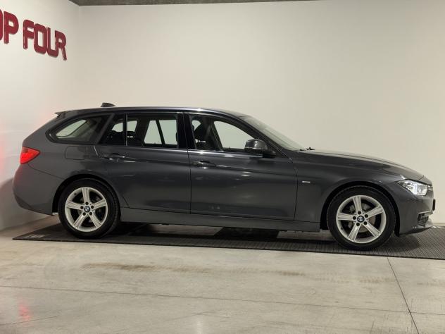 BMW Serie 3 318d touring xDrive 2.0D 143cv Modern - Foto 3