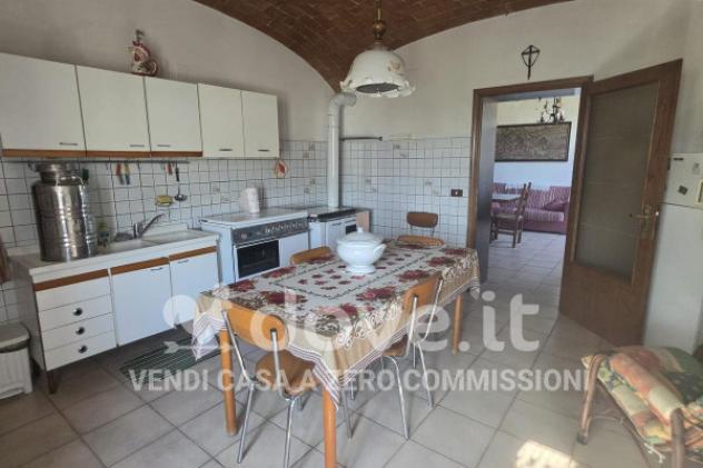 Rustico / Casale di 520 m² con più di 5 locali e posto auto in vendita a Montepulciano - Foto 9