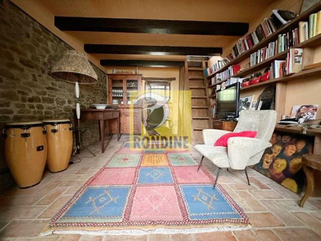 2 fabbricati indipendenti circondati da giardino di 3.960 mq. con piscina - Foto 11