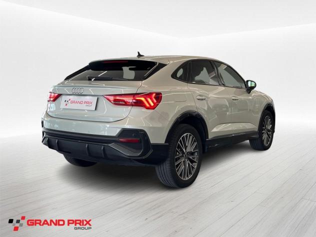 Audi Q3 SPB 45 TFSI e S tronic Business Plus - Foto 2