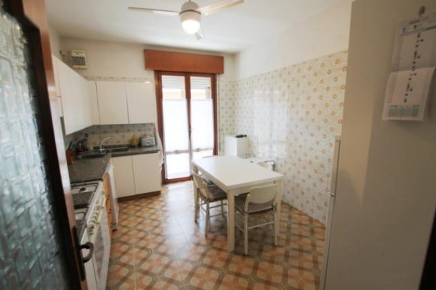 Villa di 217 m² con più di 5 locali e box auto doppio in vendita a Padova - Foto 7