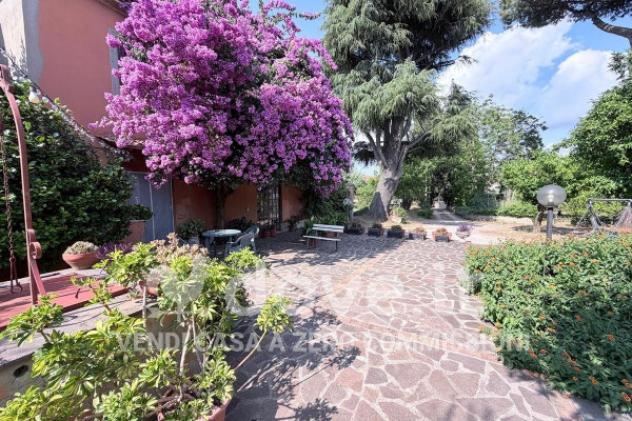 Villa di 300 m² con più di 5 locali in vendita a Velletri - Foto 4