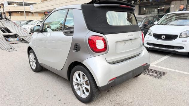 Smart ForTwo 90 0.9 T twinamic cabrio Passion LED NAVI BRACCIOLO BLUETOOTH PDC - Foto 4