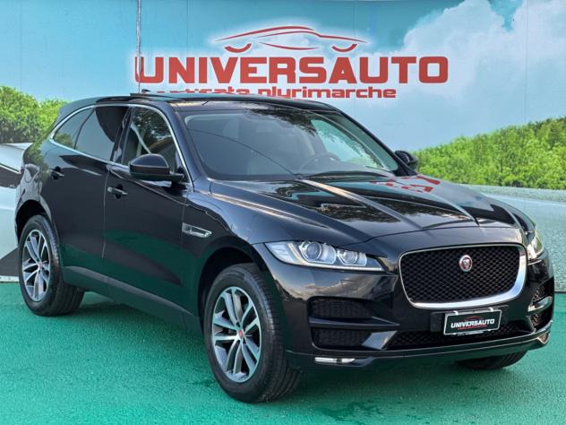 Jaguar F-Pace 2.0d 180cv awd Auto Prestige 2017 - Foto 2