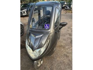 SCOOTER AUTO ELETTRICA NO TARGA NO RCA OTTIMA PER ZTL. STARDE BUS E TAXI