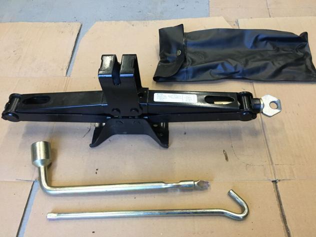 KIT soccorso Crik e chiavi Originale Mitsubishi Pajero PININ - Foto 2