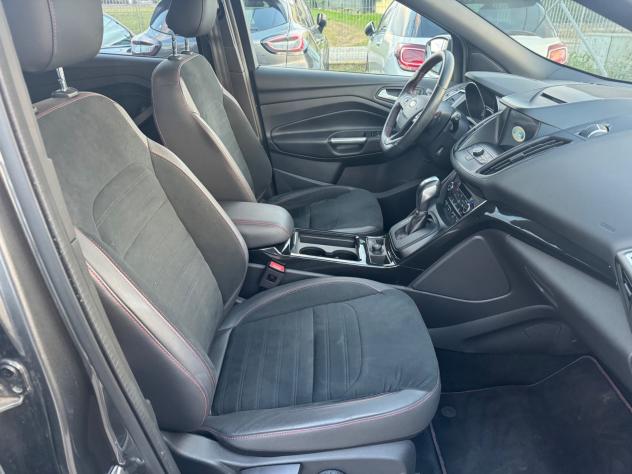 Ford Kuga 2.0 TDCI 150 CV S&S 4WD Powershift ST-Line - Foto 7