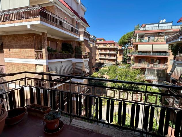 APPARTAMENTO di 3 vani e di 100 mq (ROMA) rif. ROMA 440 - Foto 15
