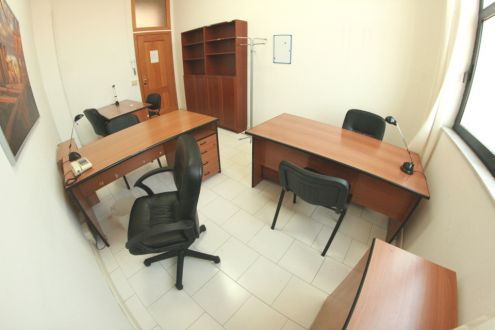 Ufficio attrezzato con posti auto euro 250 mese - Foto 5