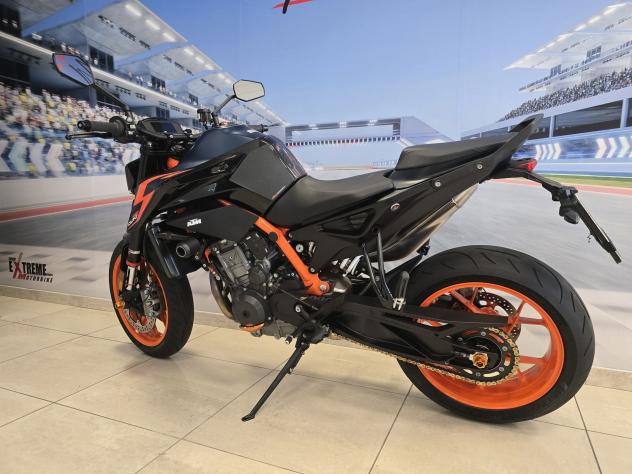 KTM 890 Duke "R" - 05/2023 - Foto 6