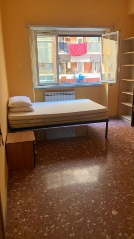 STANZA SINGOLA € 550 A STUDENTESSA VICINO ALL'UNI. 3 ECONOMIA