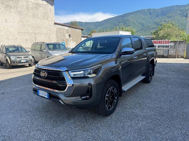 TOYOTA - Hilux - 2.4 D-4D 4wd