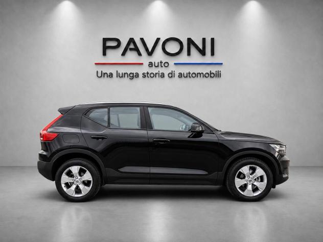 Volvo XC40 T2 automatico Momentum Core - Foto 4