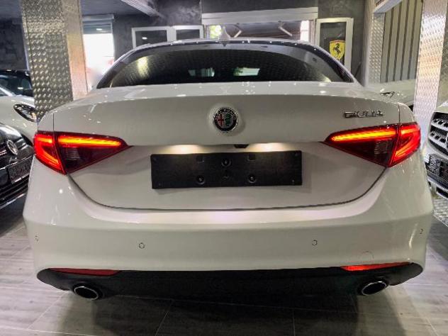 Alfa Romeo Giulia XENON*KAMERA*NAVI*VETTURA AZIENDALE ALFA ROMEO - Foto 6
