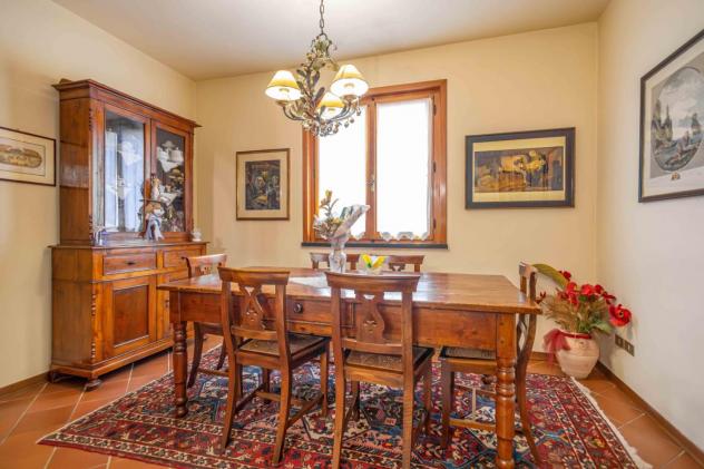 Casa singola in vendita a Cinque Case - Santa Maria a Monte 212 mq Rif: 1411284