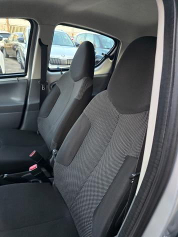 Toyota Aygo 1.0 12V VVT-i 5 porte Sol Connect MMT - Foto 10
