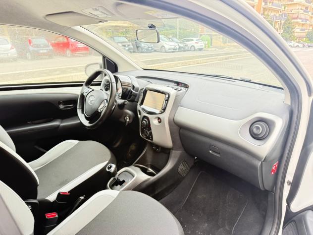 Toyota Aygo 1.0 VVT-i 72 CV 5 porte x-play LED NAVI KAMERA PDC BLUETOOTH CERCHI 16 CAR PLAY - Foto 10