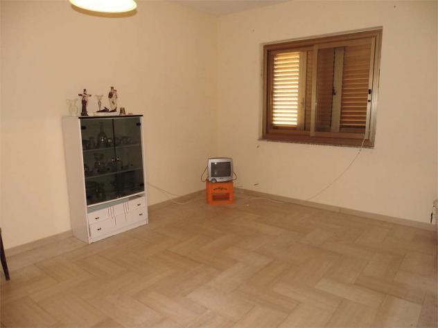 V001607 - VENDESI STABILE DI 680 MQ SU 4 LIVELLI - Foto 3