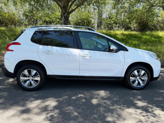 Peugeot 2008 BlueHDi 100 Black Matt - Foto 8