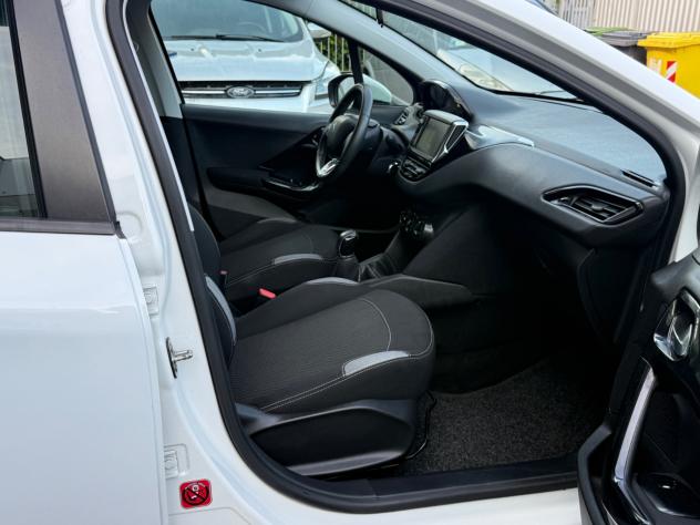 Peugeot 208 5 porte Access - Foto 9