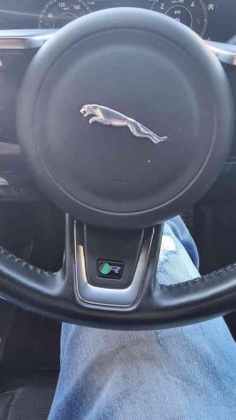 JAGUAR E-Pace 2.0D 150 CV AWD aut. R-Dynamic rif. 23983438 - Foto 9