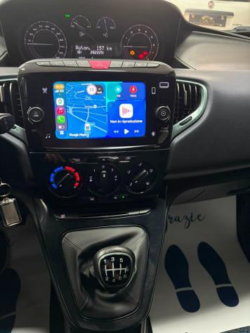 Lancia Ypsilon 1.0 FireFly 5 porte S&S Hybrid Gold - Foto 9