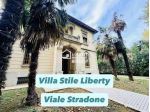 FAENZA – VIALE STRADONE | ELEGANTE VILLA LIBERTY CON GIARDINO PRIVATO