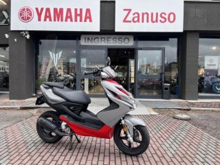 Yamaha Aerox 50 scooter 50 motore 2T H20
