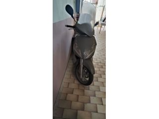 ACCENDI E... NO ASPE, MANCA LA BATTERIA - Peugeot Geopolis 250 VERA