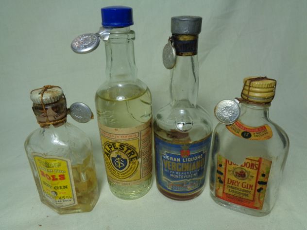 Ritiro vecchie bottiglie di Liquori Mignon Whisky Cognac Chartreuse Bourbon