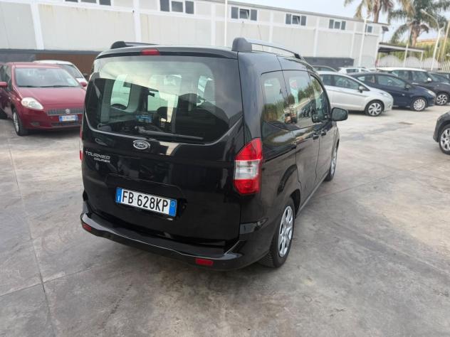 Ford Tourneo Courier 1.5 TDCI 75 CV Titanium - Foto 7