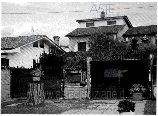 IMMOBILI-IMMOBILE RESIDENZIALE-Via Lecce, 61F