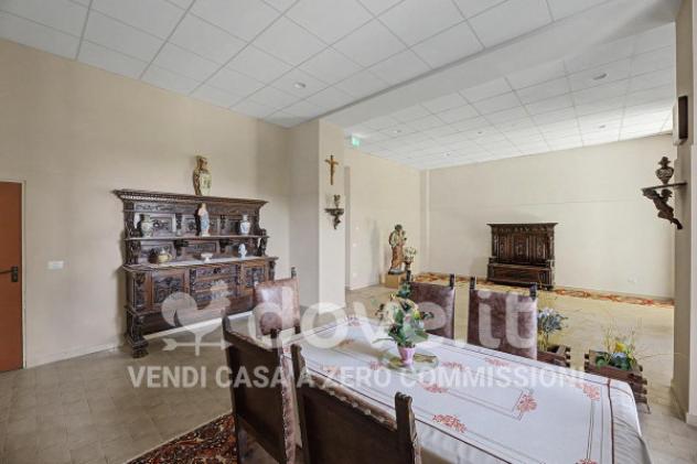 Palazzo / Stabile di 2800 m² con più di 5 locali in vendita a Leggiuno - Foto 16