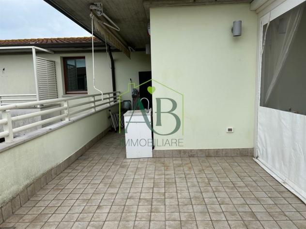 Trilocale con terrazzo a livello - Foto 4