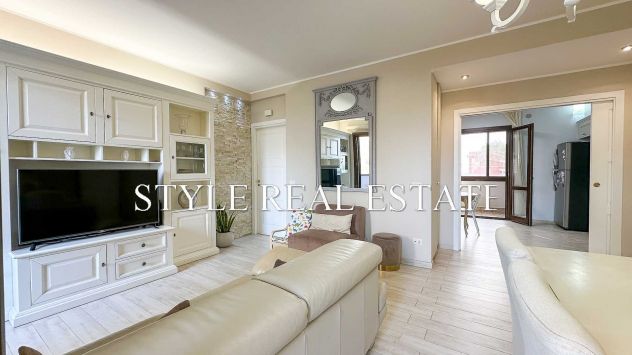RECENTE APPARTAMENTO CON GARAGE ZONA VILLA POLITI-MONUMENTI - Foto 7