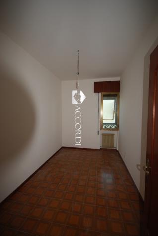 CASA INDIPENDENTE di 8 vani e di 370 mq (SUSEGANA) rif. RB122 - Foto 10