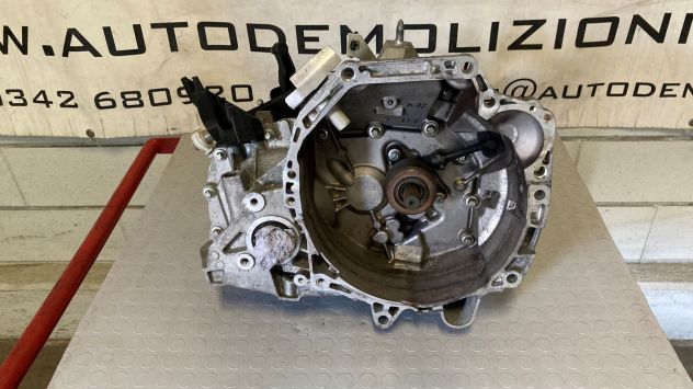 Cambio manuale Dacia Sandero 1.0 benzina del 2018 (304010192R)