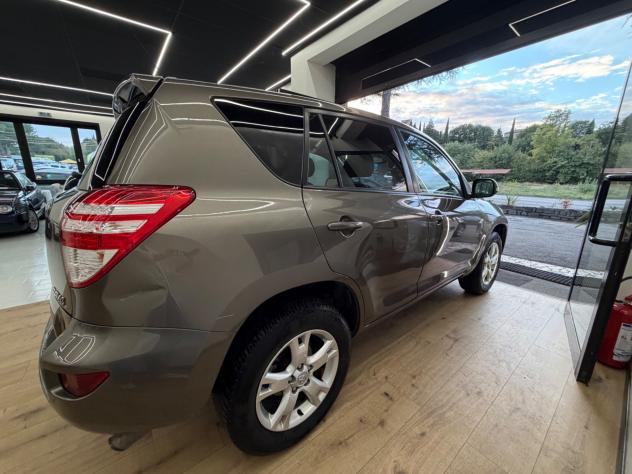 Toyota RAV 4 RAV4 Crossover 2.2 D-Cat 177 CV Executive - Foto 2