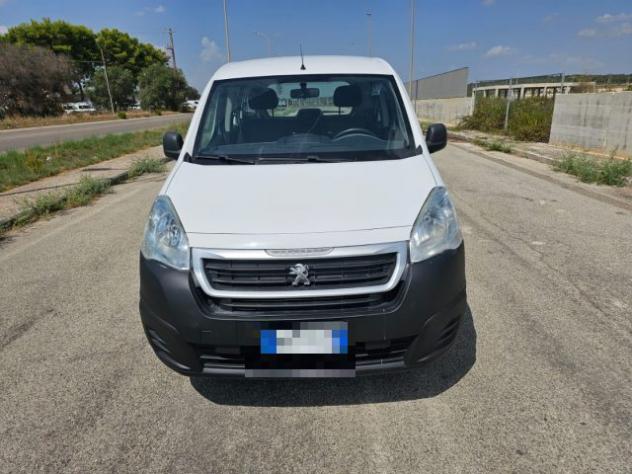 PEUGEOT Partner TEPEE 1.6 BLUEHDI 75CV ACCESS MIX 5 POSTI N1 rif. 24059704 - Foto 2