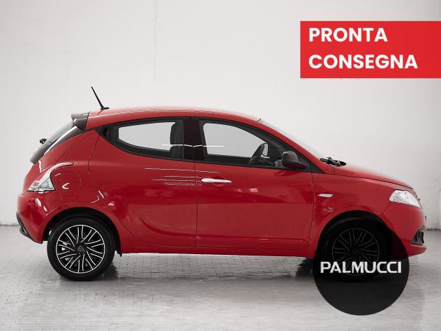 Lancia Ypsilon 1.0 FireFly 70cv Hybrid Silver Plus - Foto 4