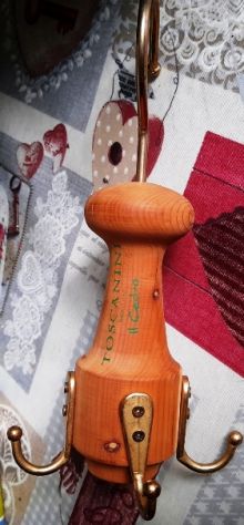 portacinture in legno il cedro