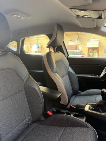 RENAULT Captur TCe 100 CV GPL Intens rif. 24174833 - Foto 4