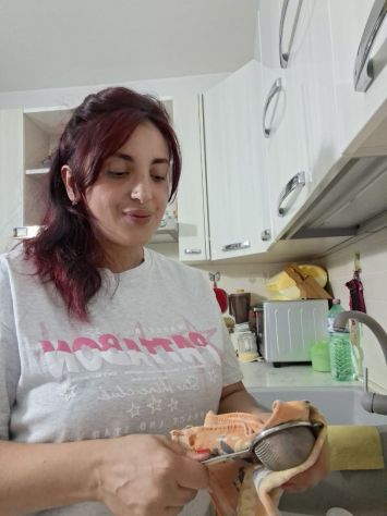 BADANTE. MAGENTA
