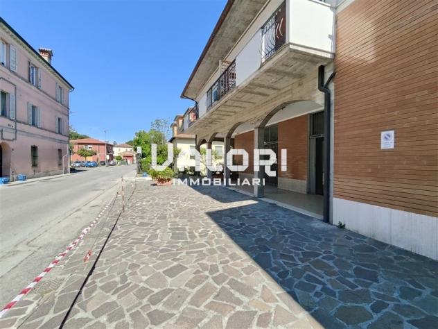 AMPIO LOCALE COMMERCIALE/ARTIGIANALE CON INGRESSO INDIPENDENTE E PARCHEGGI PRIVATI - Foto 5