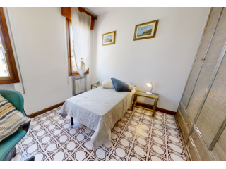 Stanza - Padova . Rif.: PD-39 A -