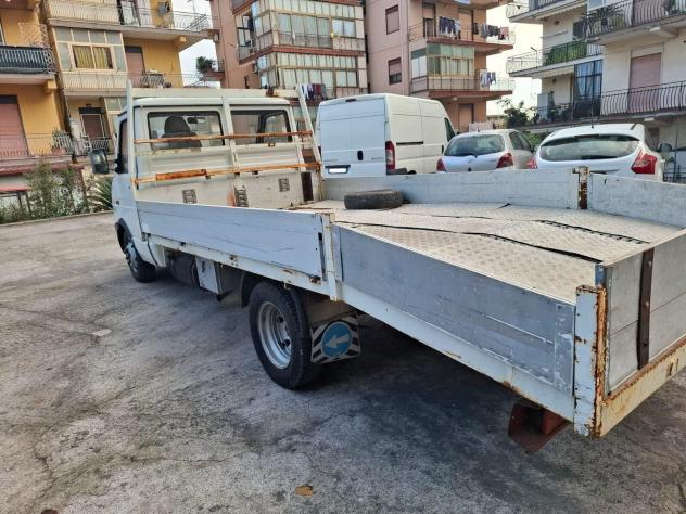 Iveco Daily 35.8 2.5 Diesel USO CARROATTREZZI - Foto 5