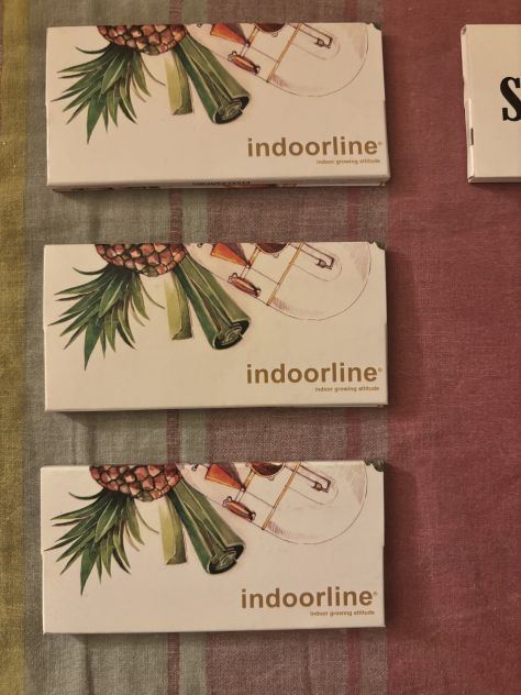 5 CONFEZIONI NUOVE DI CARTINE (4 CONFEZIONI INDOORLINE A EDIZIONE LIMITATA) RARI - Foto 2